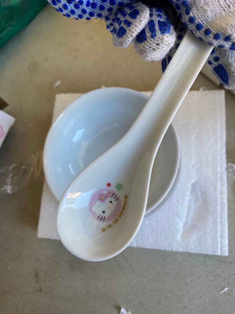 ハローキティ　サラダボウル　小鉢蓮華セット