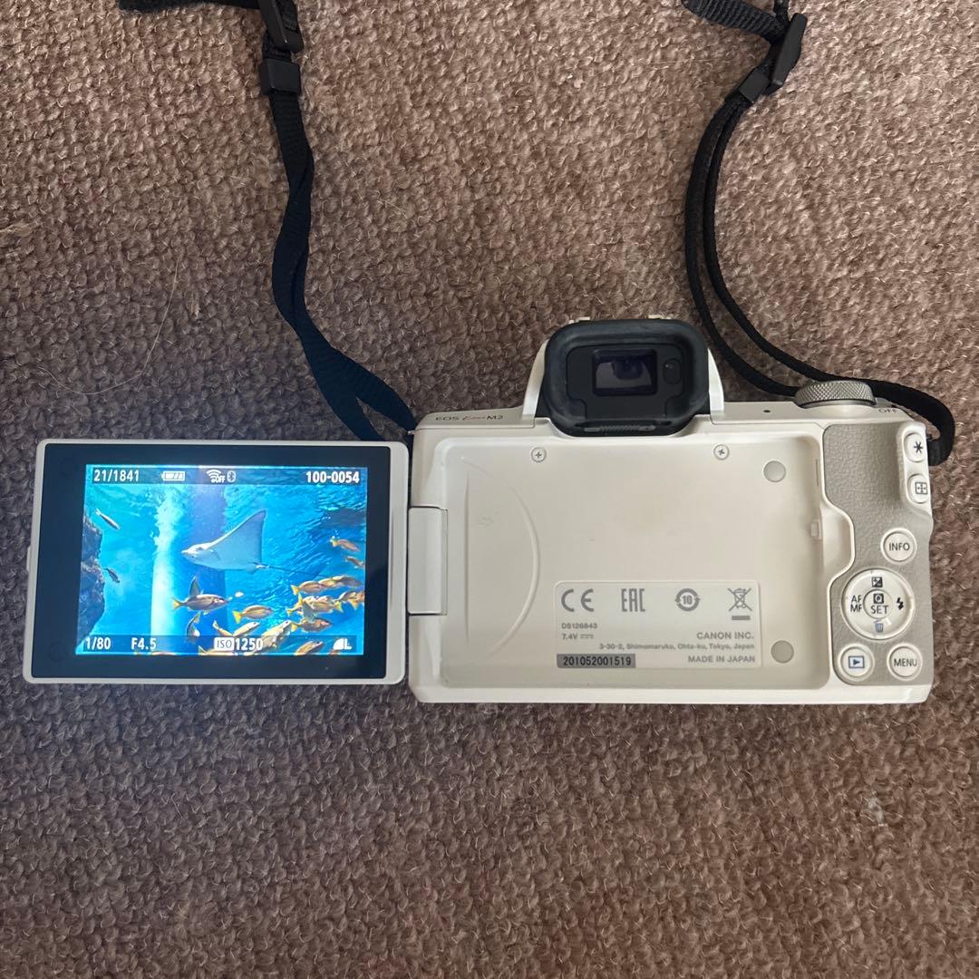 はちさん専用Canon EOS Kiss KISSM2 ミラーレス一眼カメラ