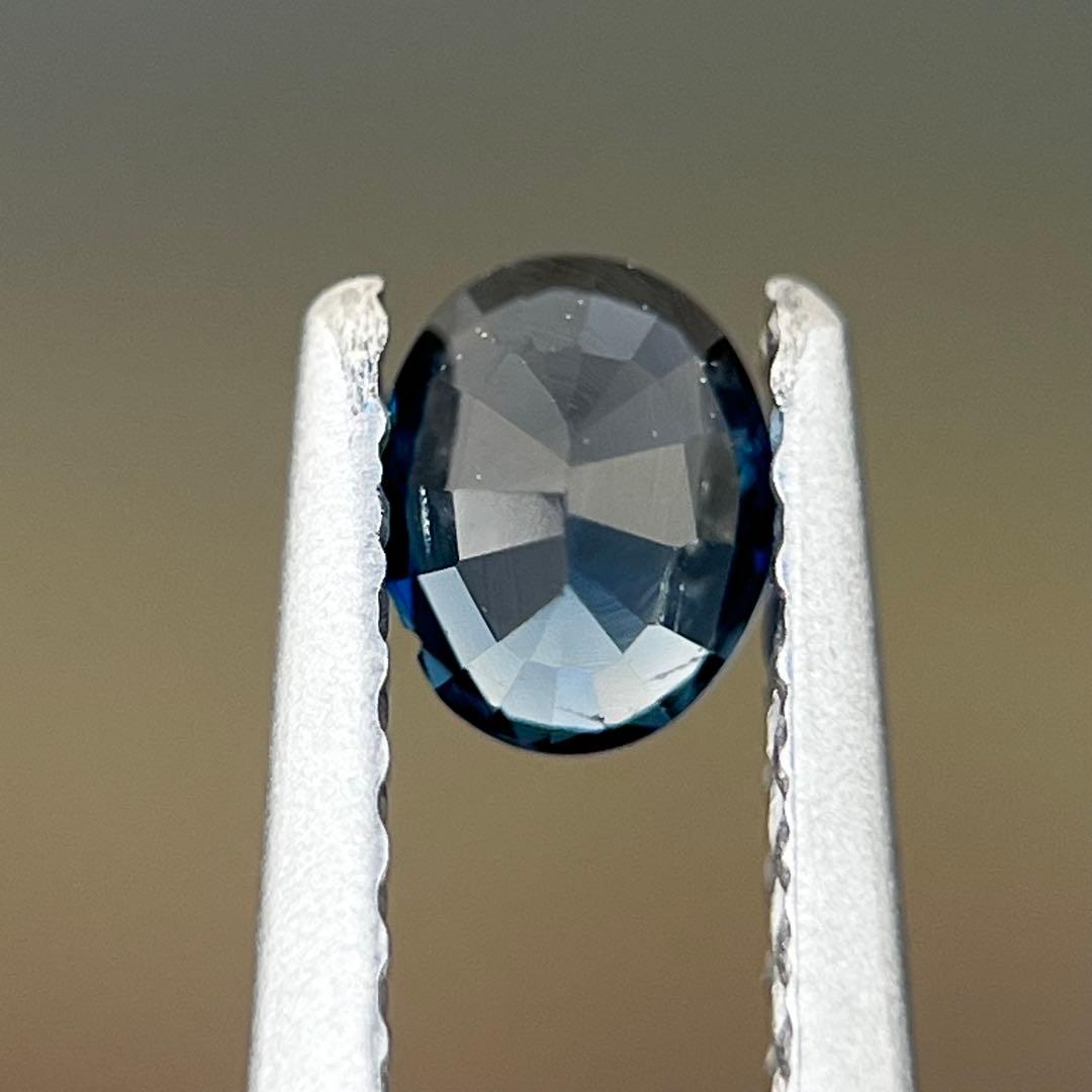 スリランカ産非加熱天然ブルースピネル