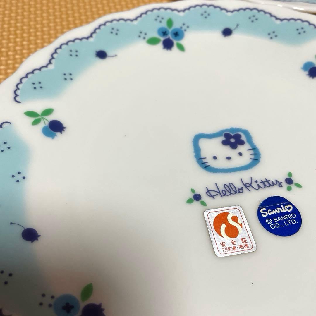 ハローキティ　ブルーベリー　お皿　5枚セット