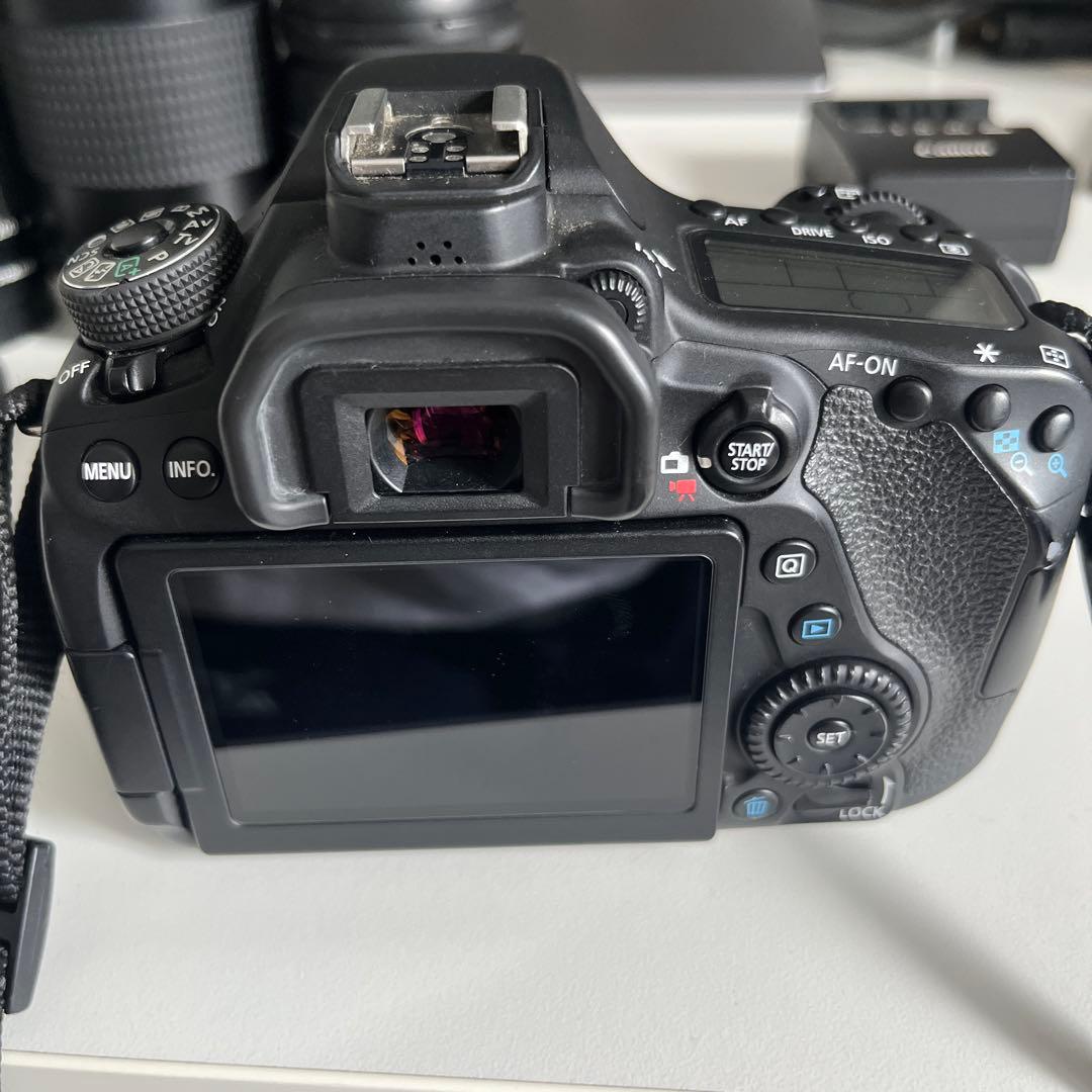 Canon EOS 80D デジタル一眼レフカメラ レンズ4本付き