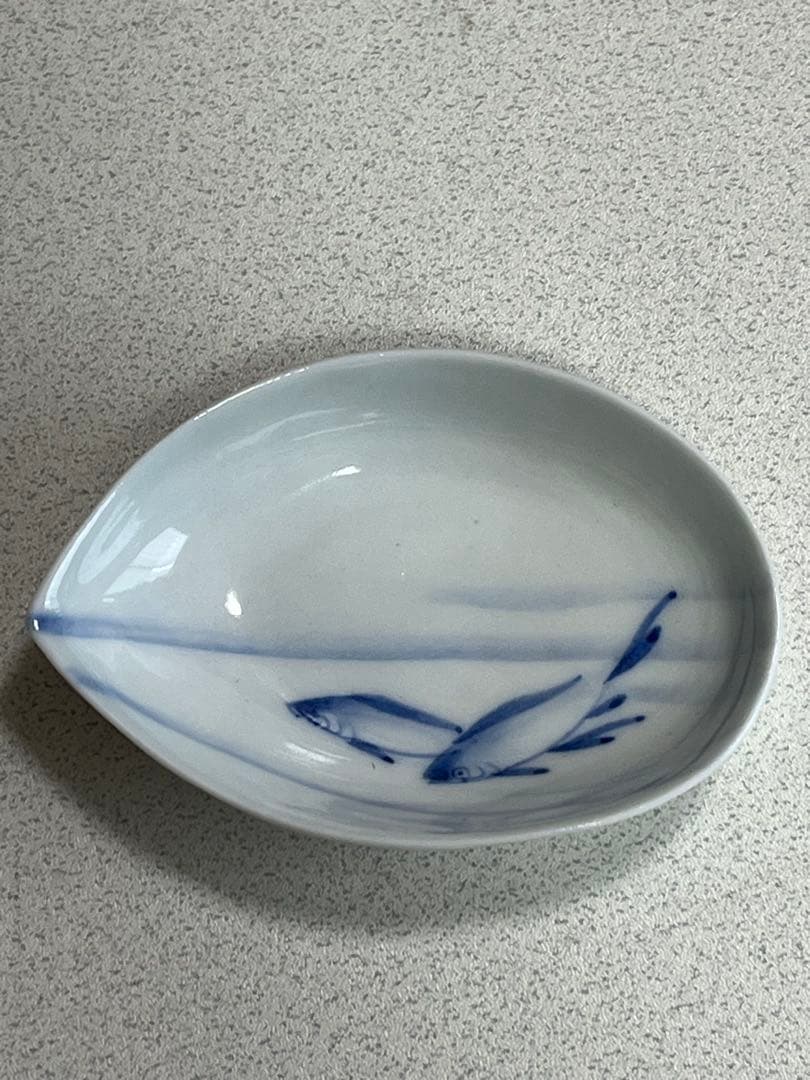 小皿　染付磁器　鮑形　幹山