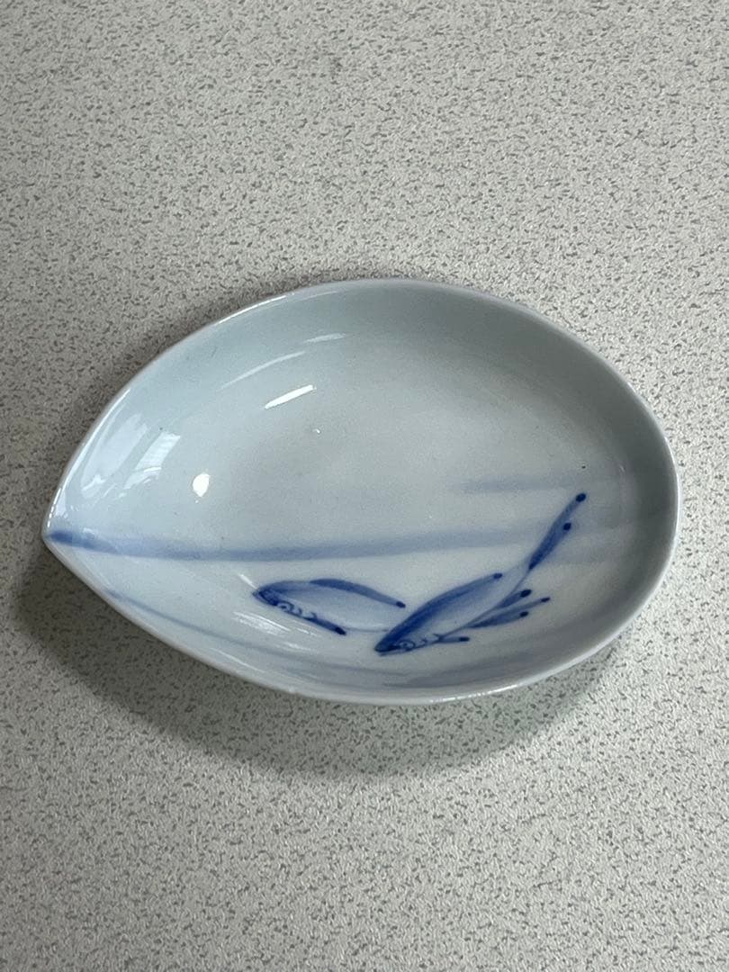 小皿　染付磁器　鮑形　幹山