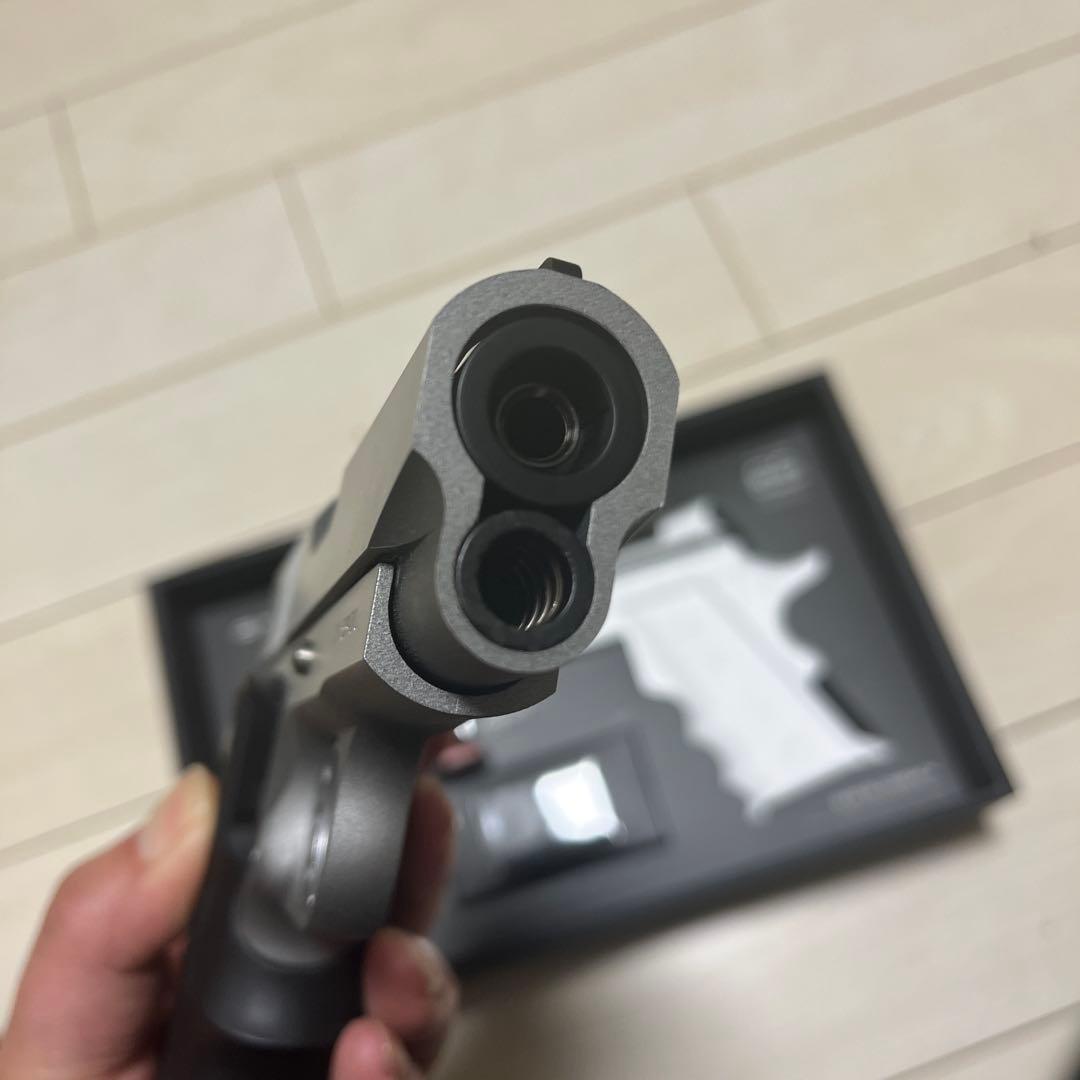 東京マルイ V10 ウルトラコンパクト 18歳以上 ガスブローバック