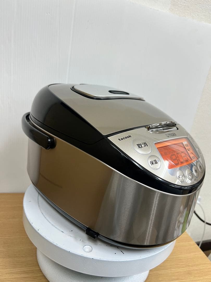 TIGER タイガー IH 炊飯器JKT-J101 1.0L 2018年製