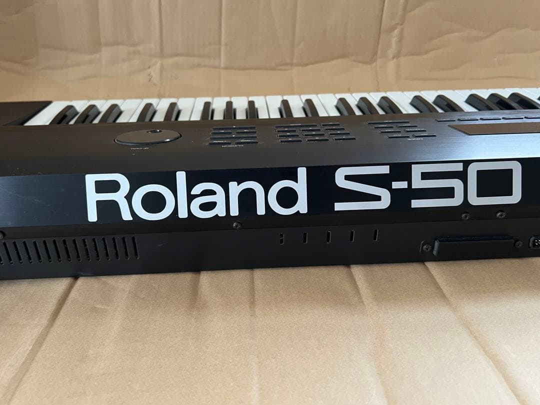 鍵盤楽器 Roland S-50 Digital Sampling Keyboard