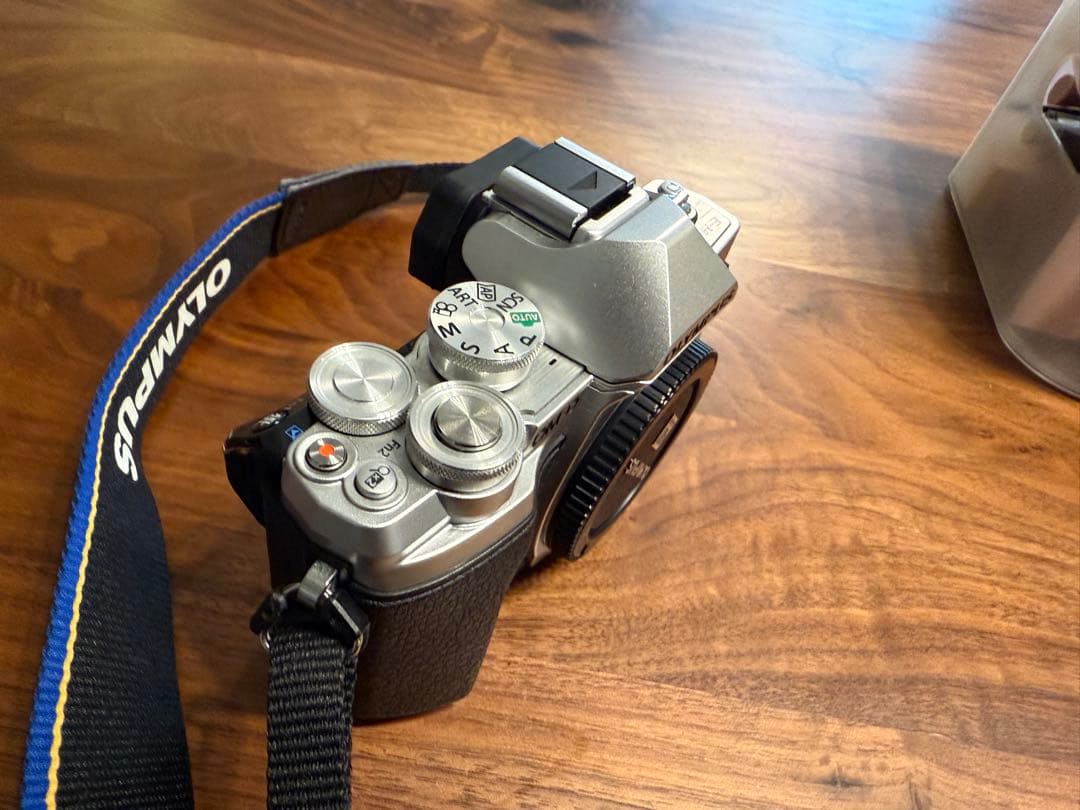 ★破格★ OLYMPUS E-M10 Mark III ダブルズームキット
