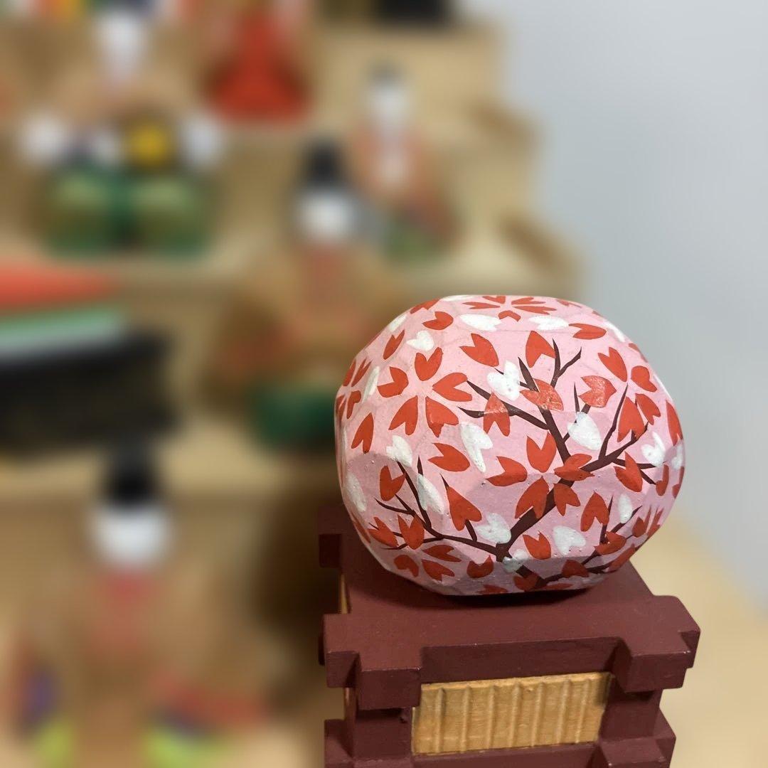 伝統的な川口神泉作、木製雛人形セット