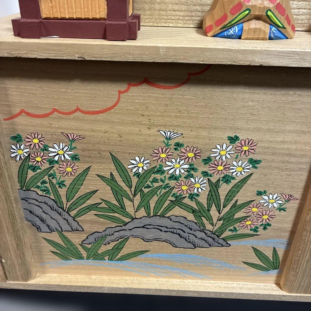 伝統的な川口神泉作、木製雛人形セット