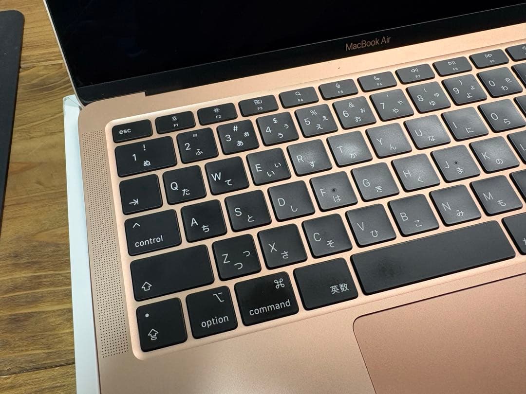 MacBook Air 2020 M1 8GB 256GBバッテリー容量94%