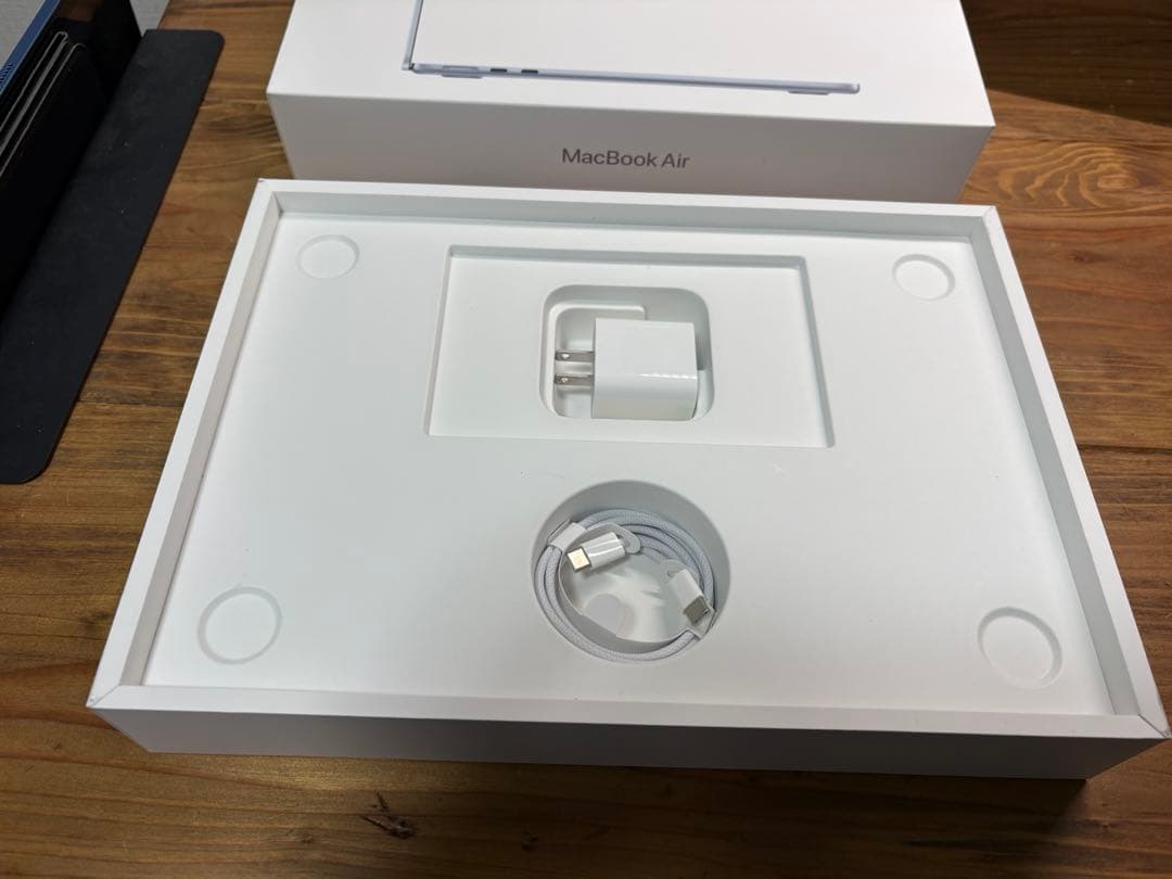 MacBook Air 2020 M1 8GB 256GBバッテリー容量94%