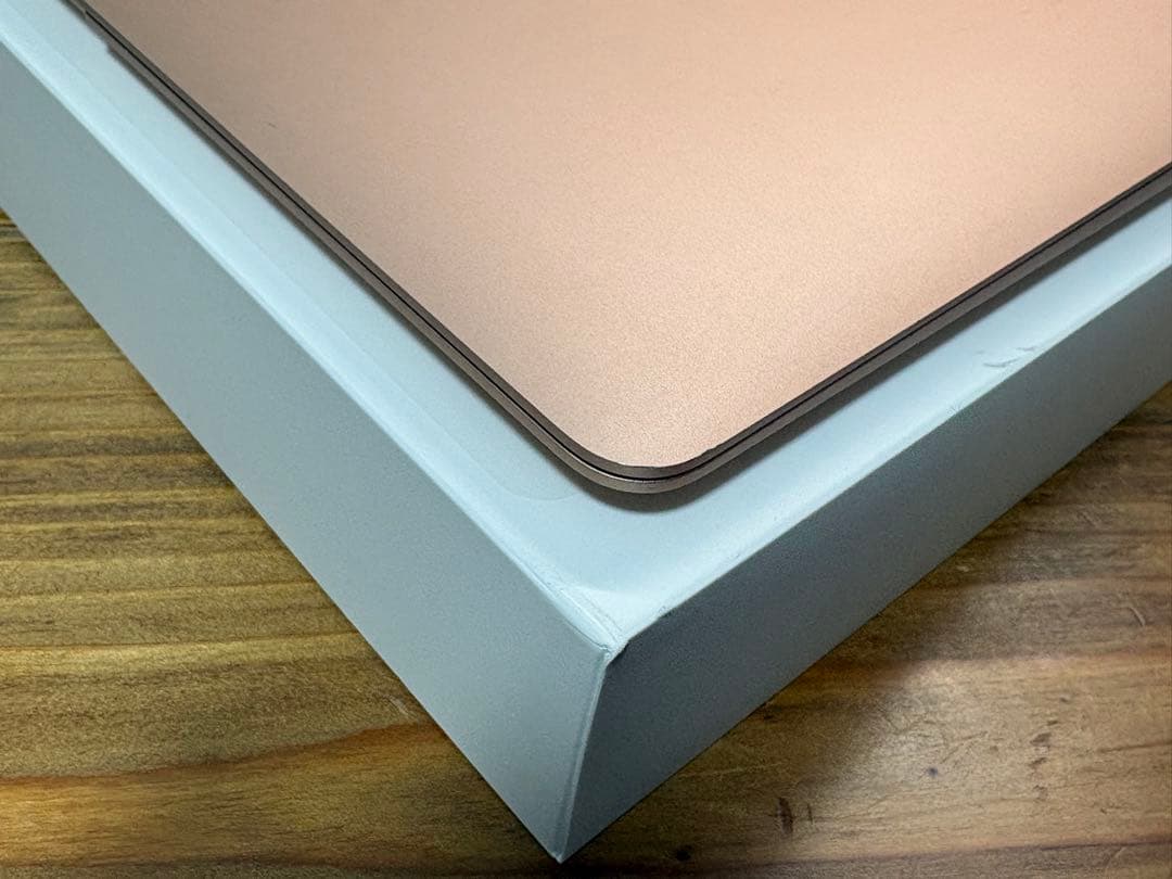 MacBook Air 2020 M1 8GB 256GBバッテリー容量94%