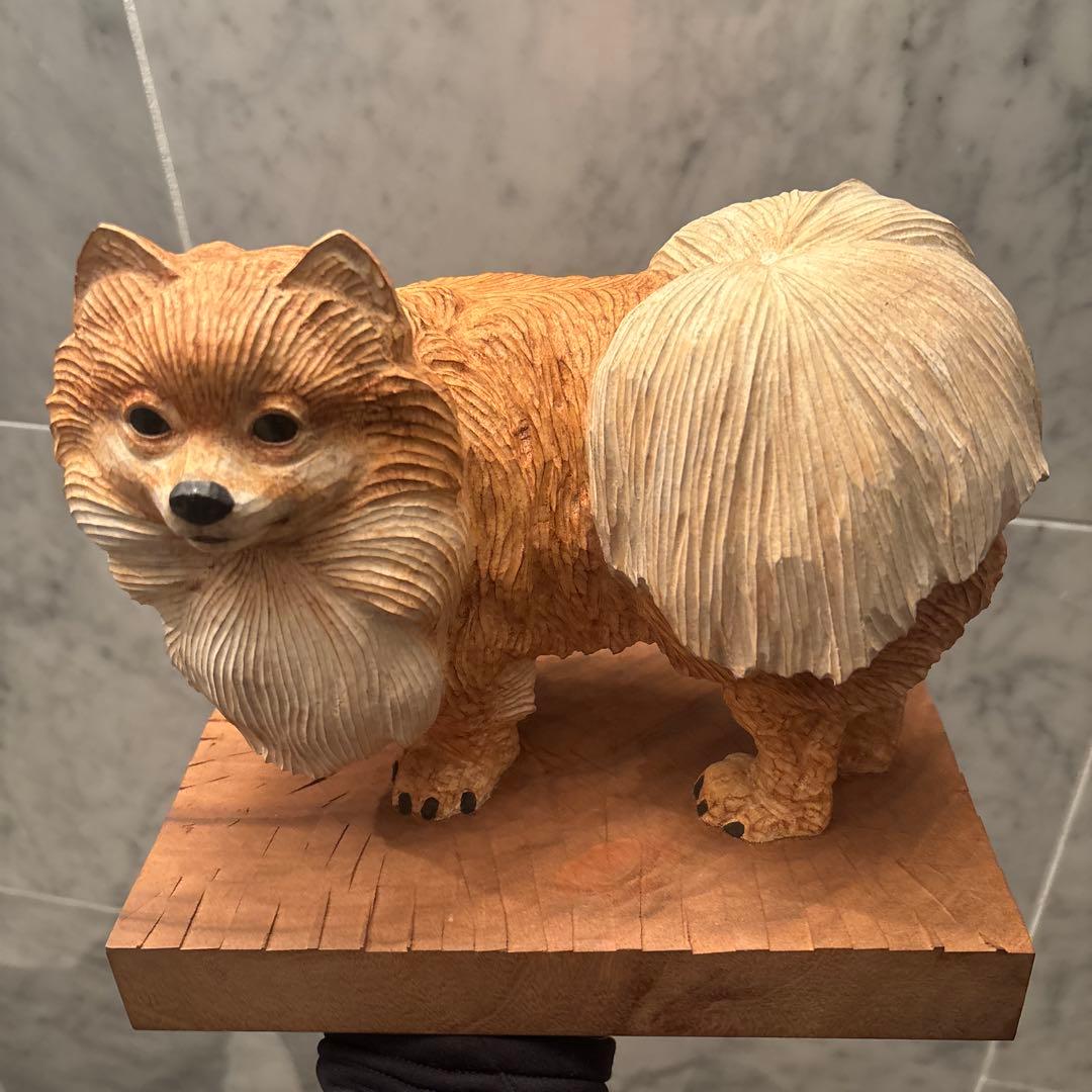 作家さんによる瞳が生きているように美しく、リアル過ぎる一刀彫のポメラニアン