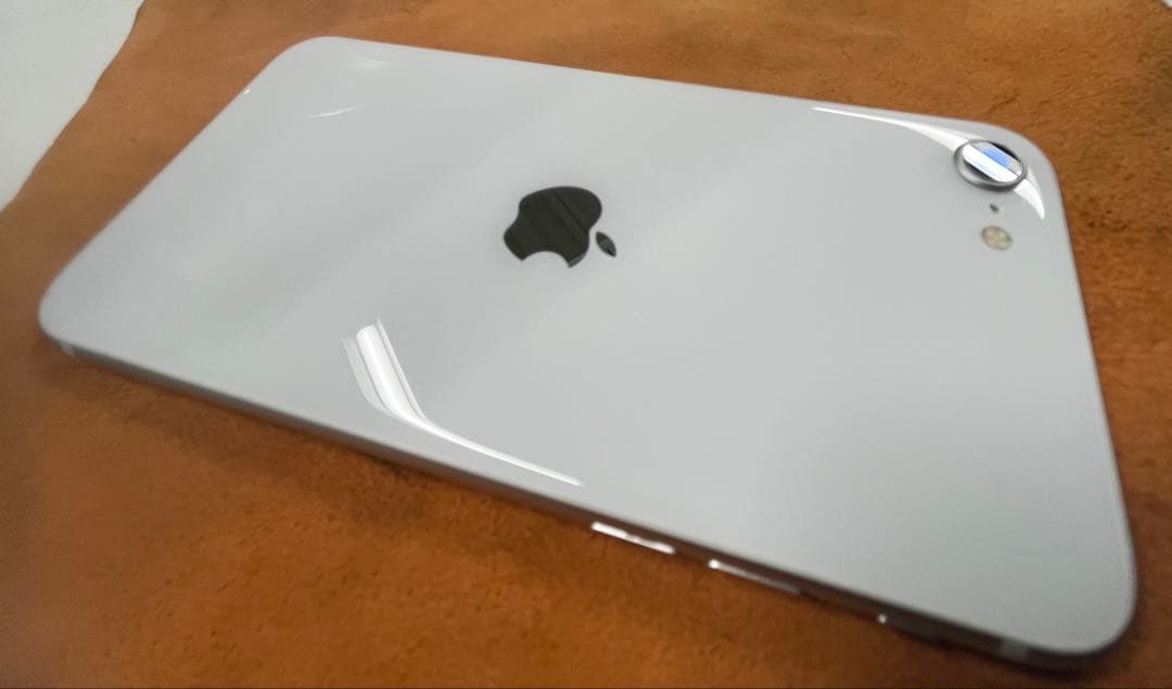 本日のみ特価　Apple iPhone SE2 128GB 液晶新品