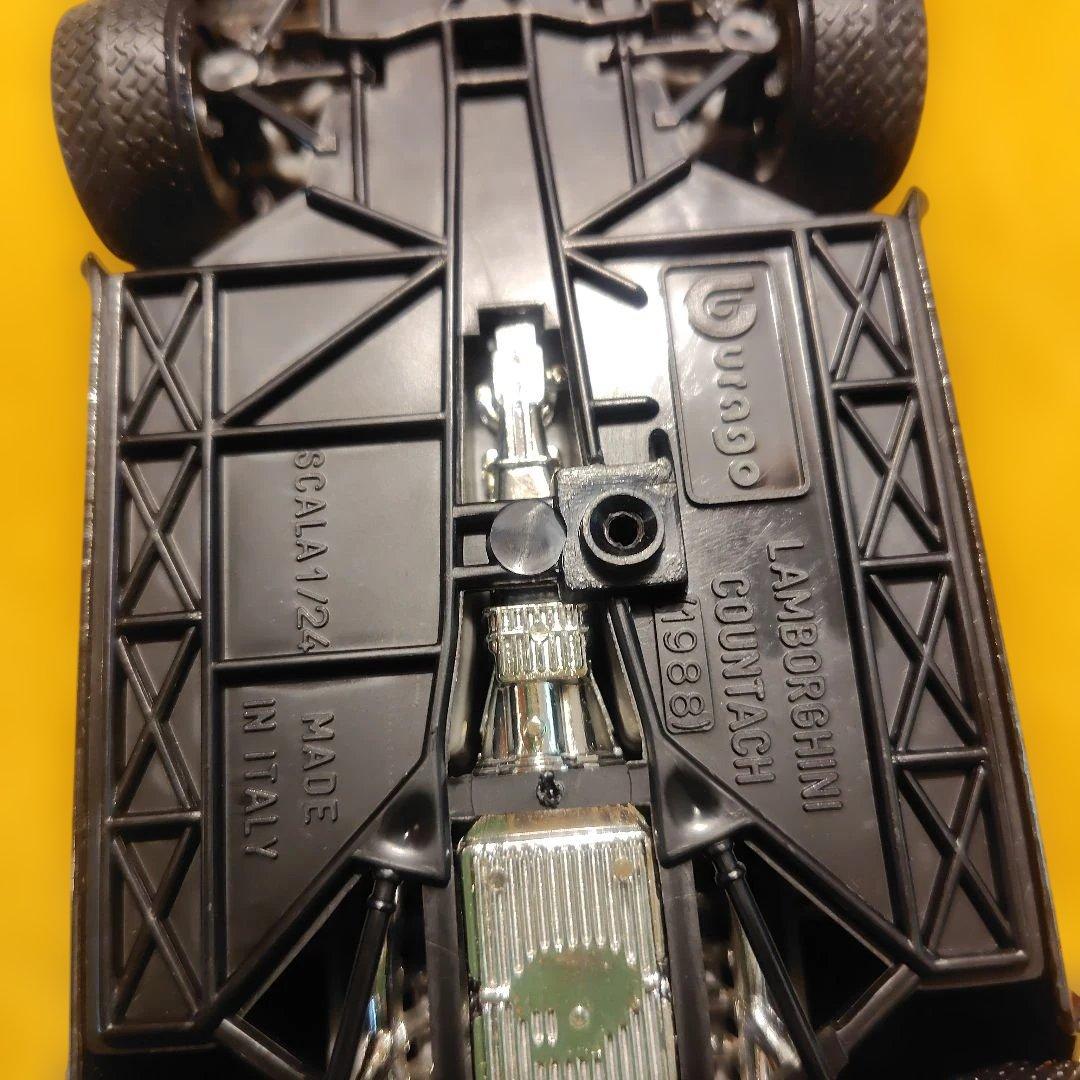 burago LAMBORGHINI COUNTACH（1988） 1/24