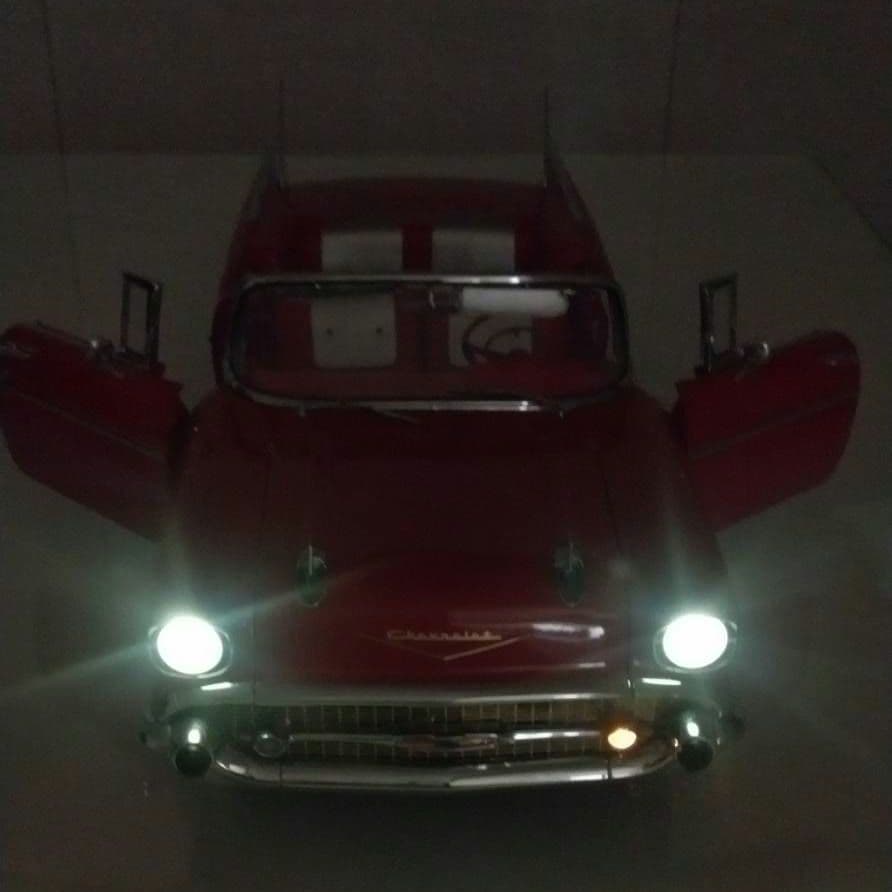 ダンバリーミント製 1957 シボレー ベルエア 1/12