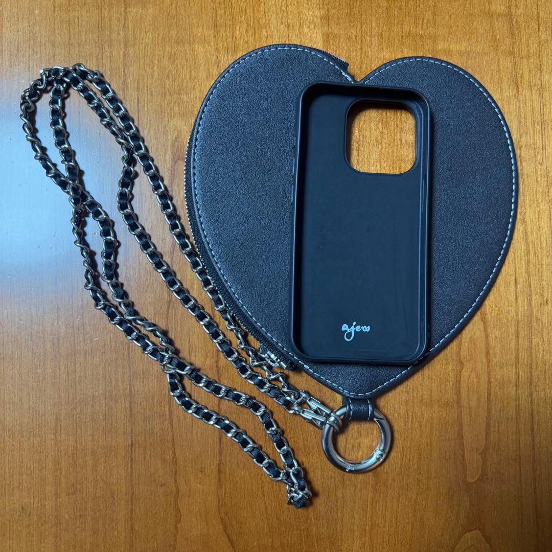 ajew iPhoneケース　スマホショルダー　ハート　エジュー
