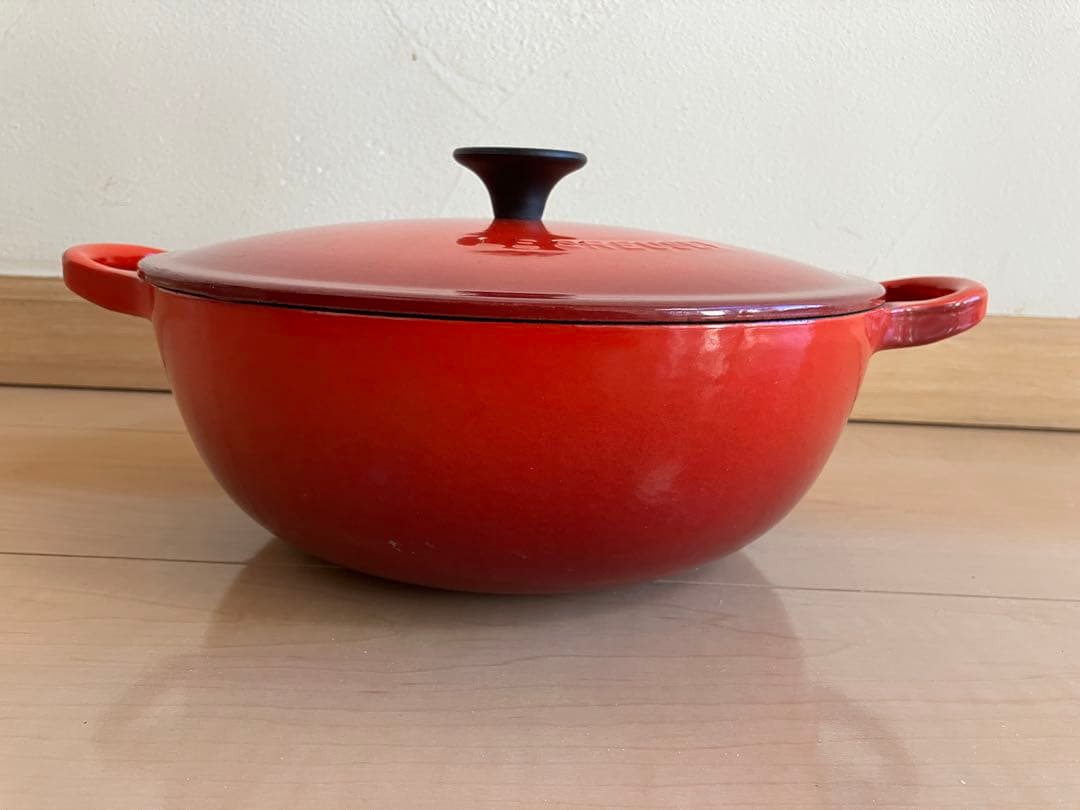 ★ル・クル－ゼ★22cm両手鍋 赤