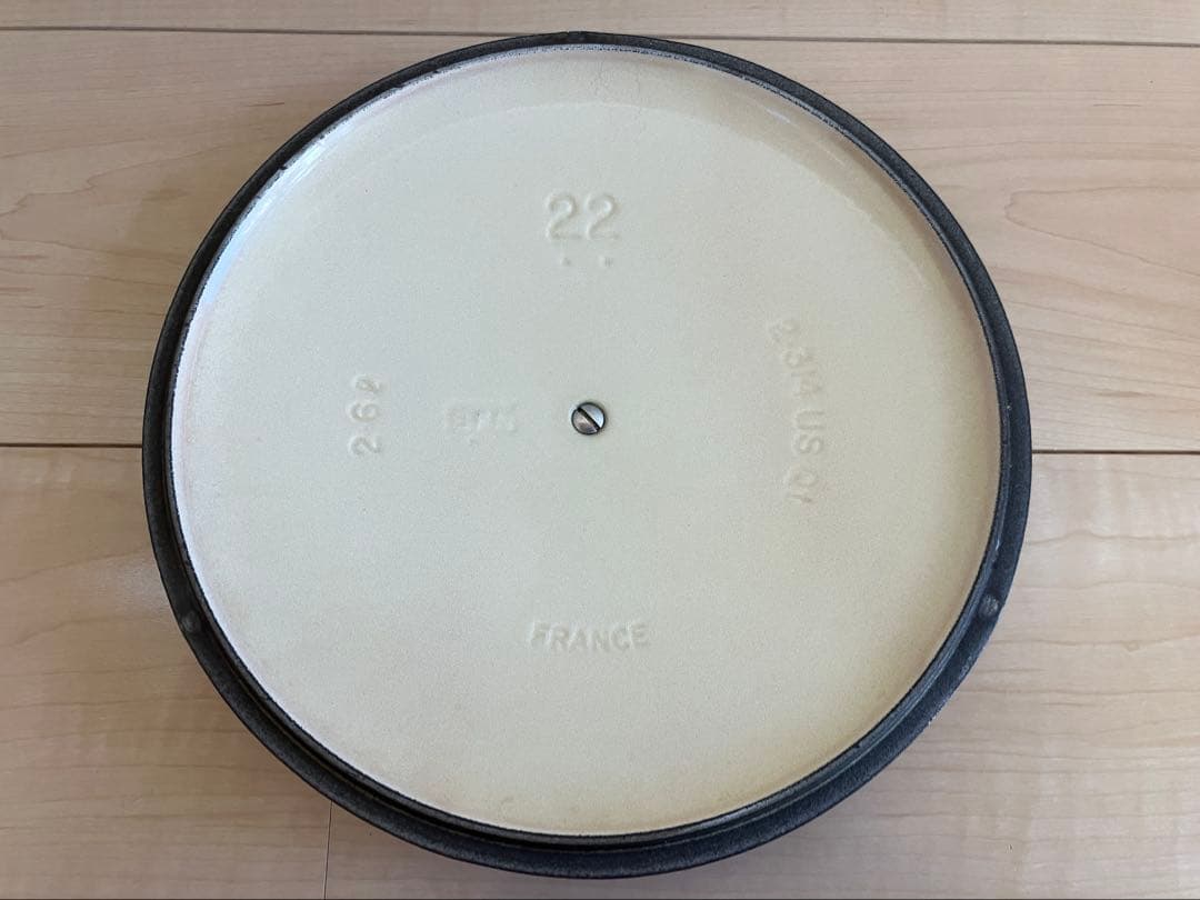 ★ル・クル－ゼ★22cm両手鍋 赤