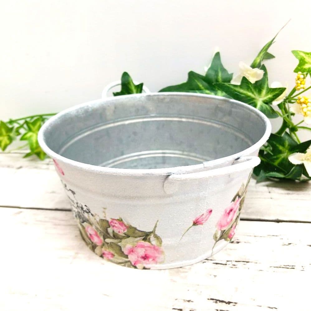 デコパージュꔛ‬ꕤ ガーデン雑貨 *リク缶*リメ鉢*鉢カバー *小物入れ *薔薇