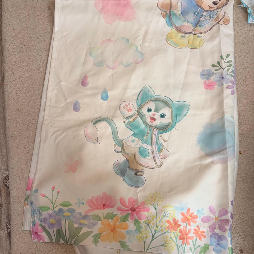 ディズニーリゾート　ビューティフルレイニーデイズ　カーテン　ダッフィー