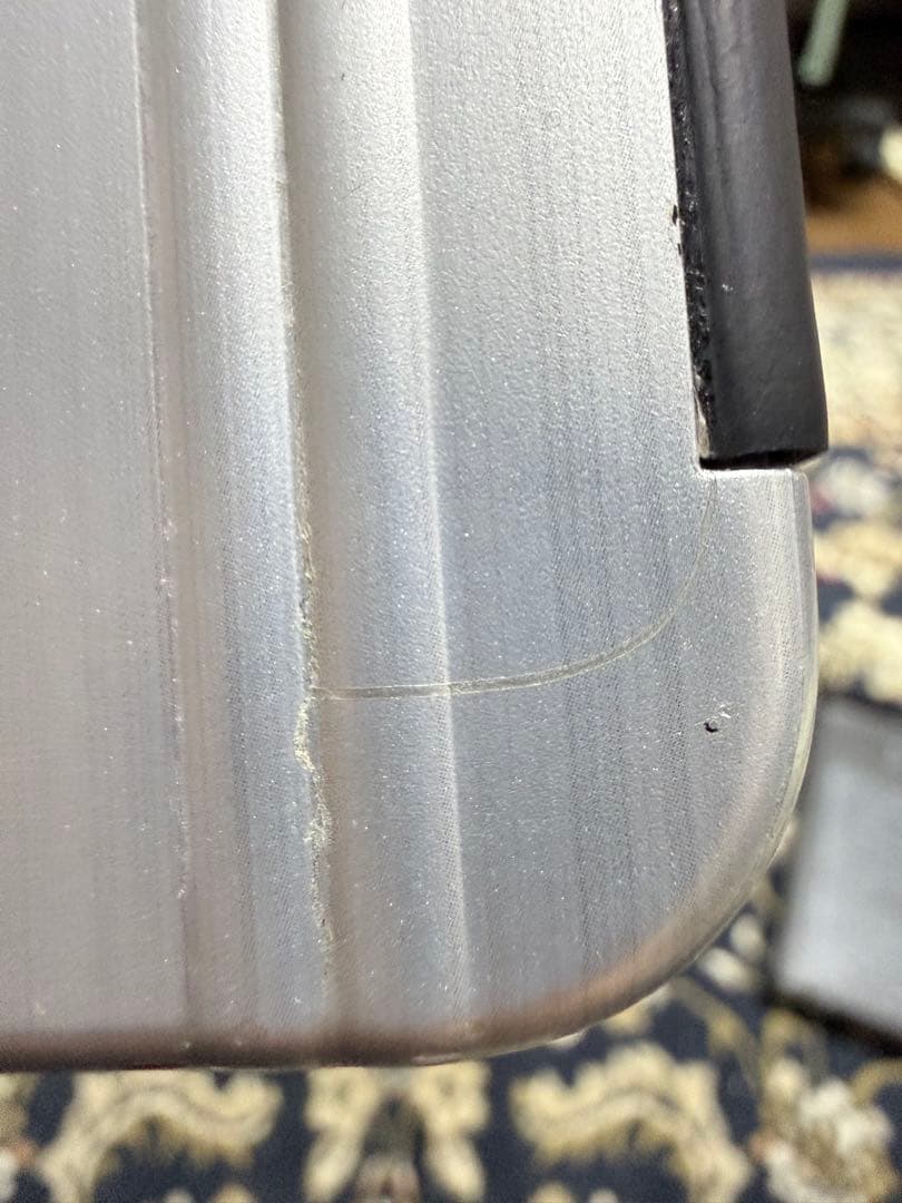 ZERO HALLIBURTON iPhone15Pro用手帳型ケース シルバー