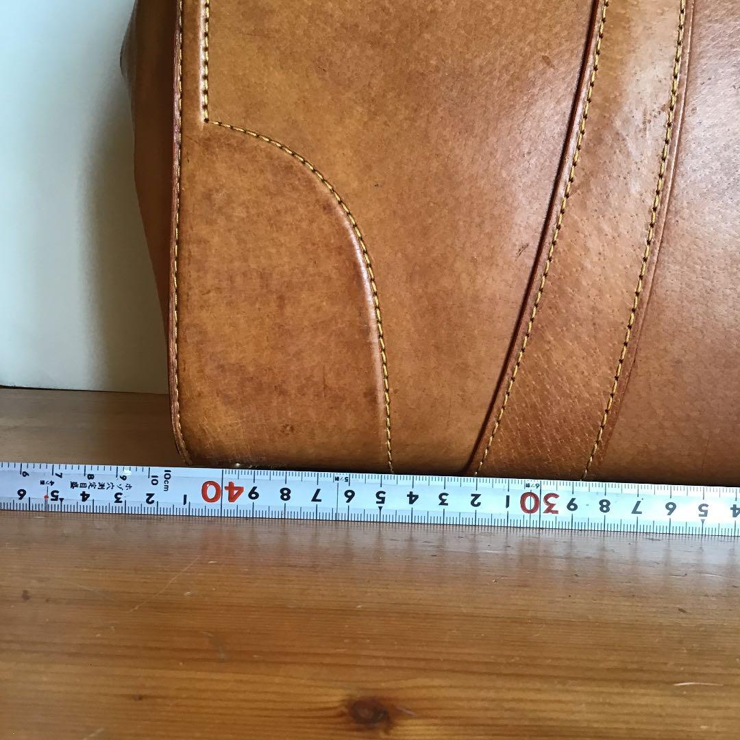 ヴィンテージ革製の収納バックです