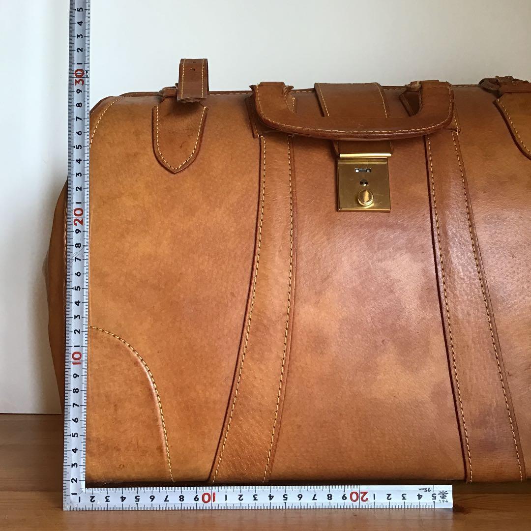 ヴィンテージ革製の収納バックです