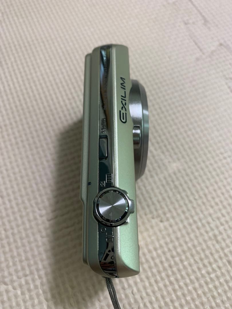 CASIO EX-ZS150 コンパクトデジタルカメラ　箱、取説は型番違い