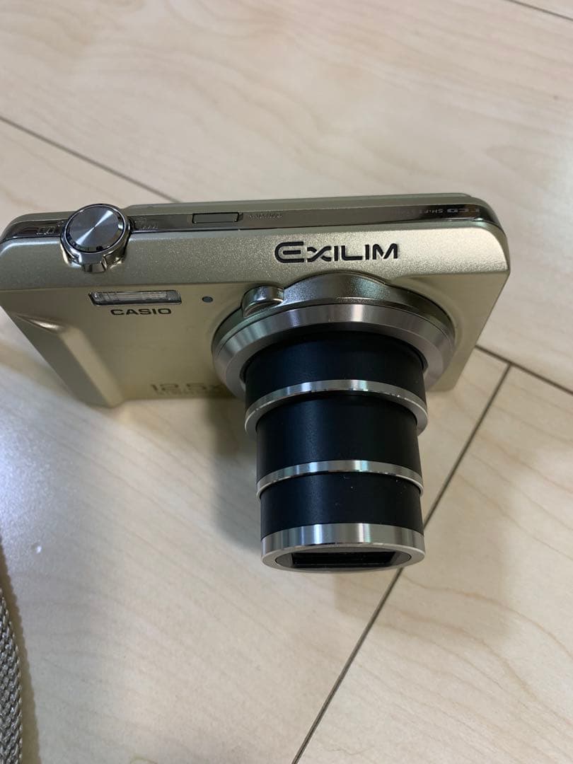 CASIO EX-ZS150 コンパクトデジタルカメラ　箱、取説は型番違い