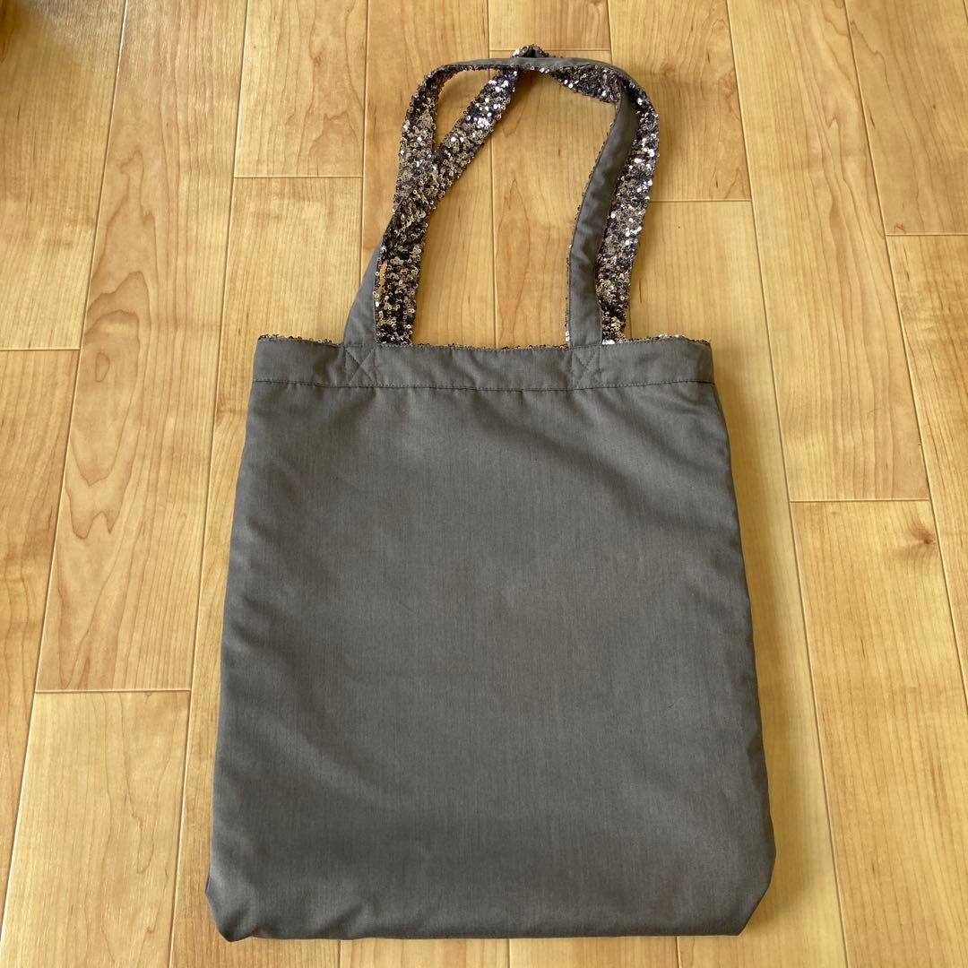 ★新品未使用★Uhr スパンコール トートバッグ　シルバー
