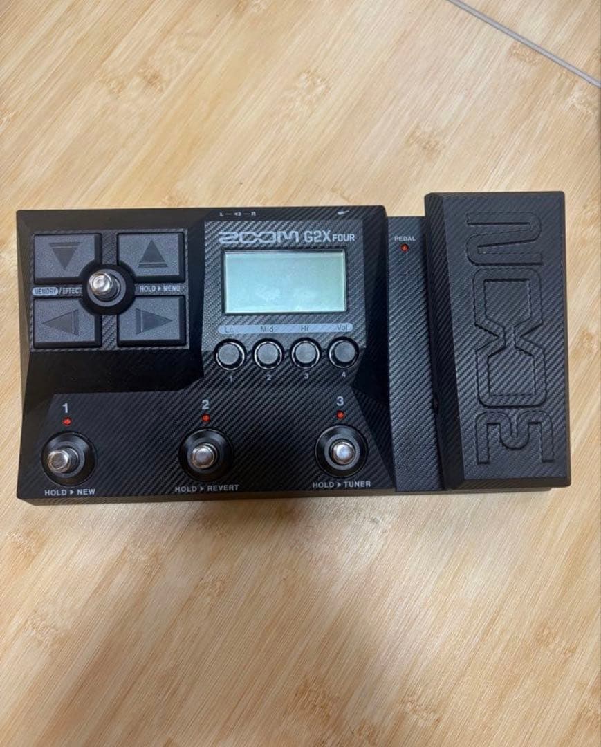 ZOOM G2X FOUR ギターエフェクター アダプター付き