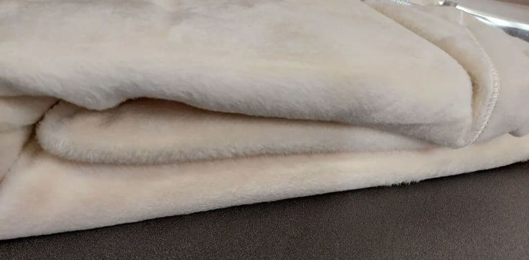 シルクコットンリバーシブル毛布 絹 アイボリー 新品未使用 箱なし 西川