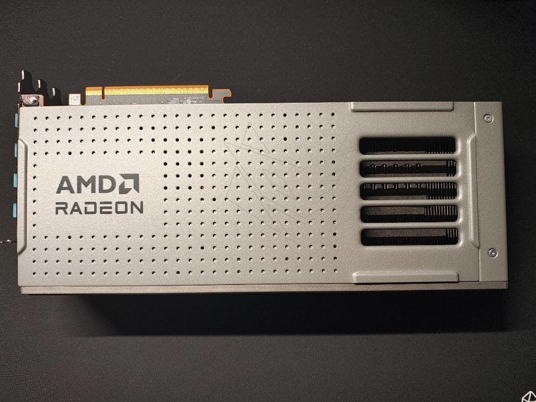 グラフィックボード・グラボ・ビデオカード SAPPHIRE NITRO+ Radeon RX 9070 XT