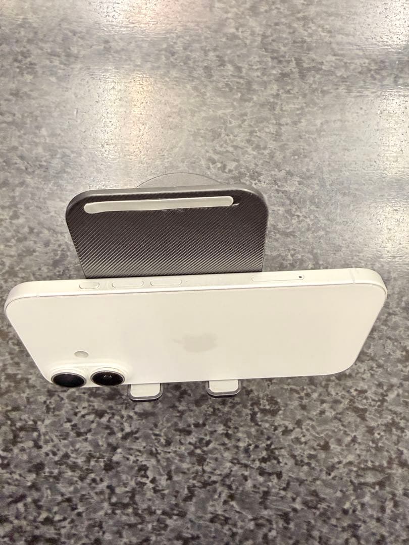 iPhone16 256GB ホワイト bat90% アップル購入残債なし