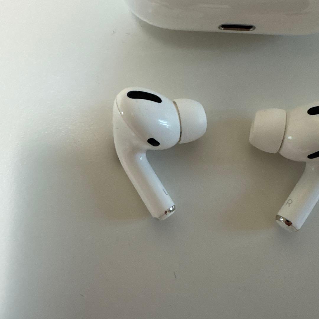 Apple AirPodsPro 第一世代　中古