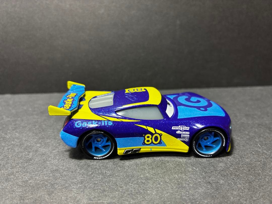 Dan Carcia 80 made in China カーズ　ミニカー