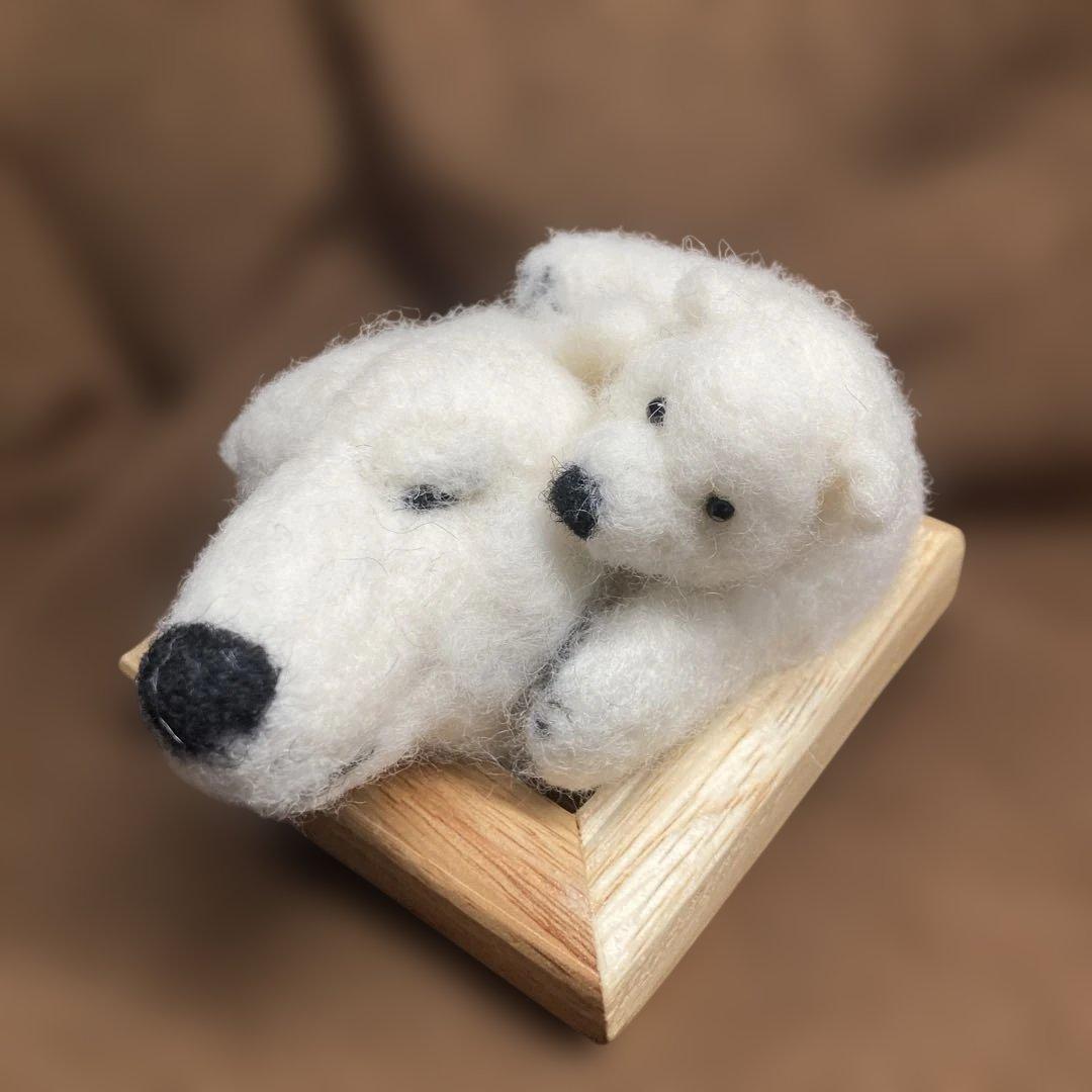 白クマ親子 (木製フレーム)オリジナル一点物-作者サイン入