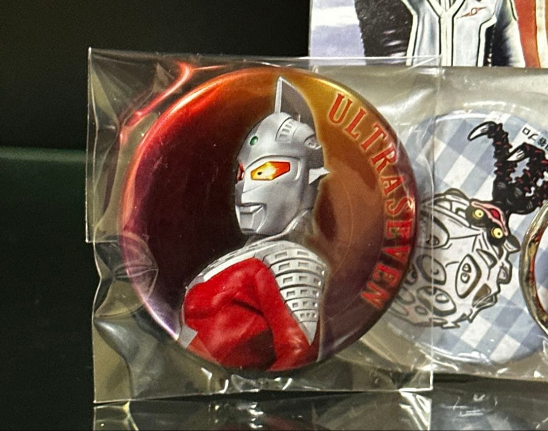 ウルトラセブン放送開始50年記念グッズ/羽田空港限定ウルトラピンズコレクション