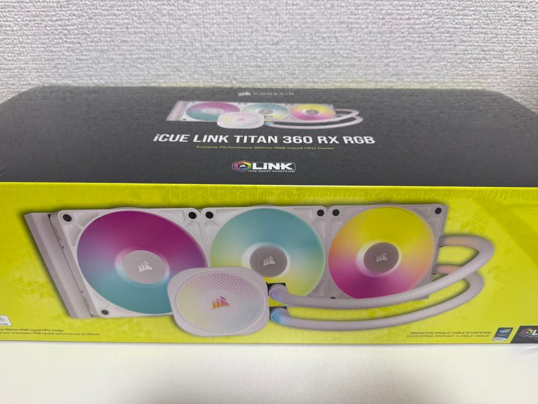 iCUE LINK TITAN 360 RX RGB 本体