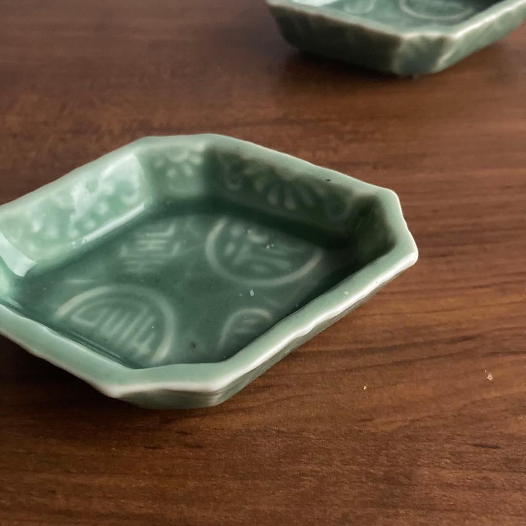 緑青磁福寿小皿　豆皿　和食器　白山陶器や三田青磁、よしざわ窯や京焼、アコメヤ好き