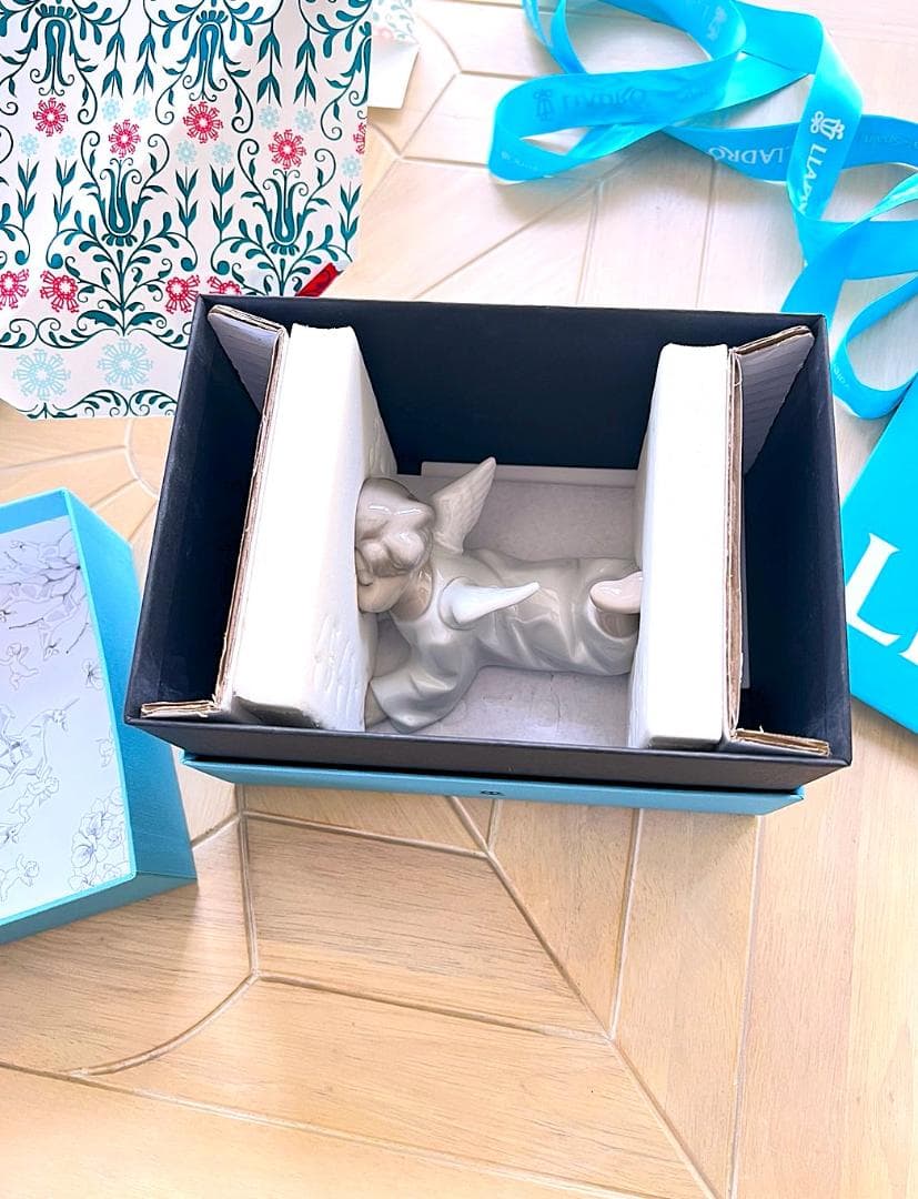 ★新品・未使用★ LLADRO リヤドロ　可愛いひと休み　天使　百貨店購入