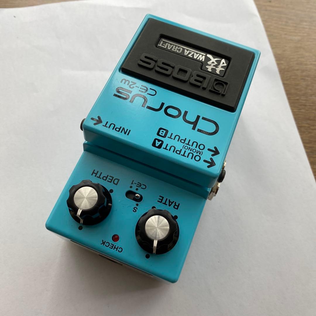 BOSS コーラスエフェクター CE-2W