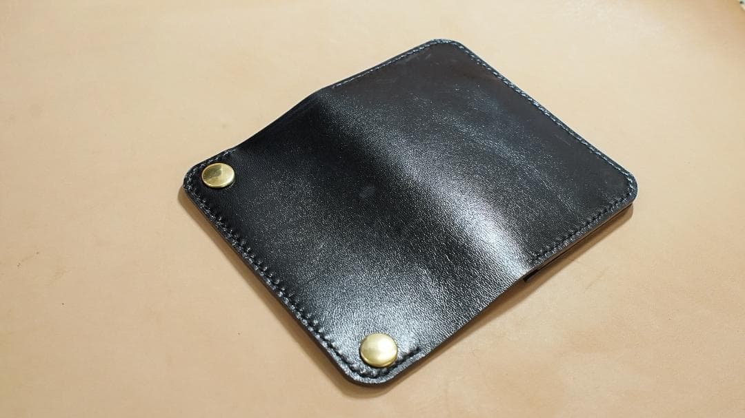 ミドルトラッカーウォレット　馬革 茶芯ブラック　真鍮 トラッカーウォレット