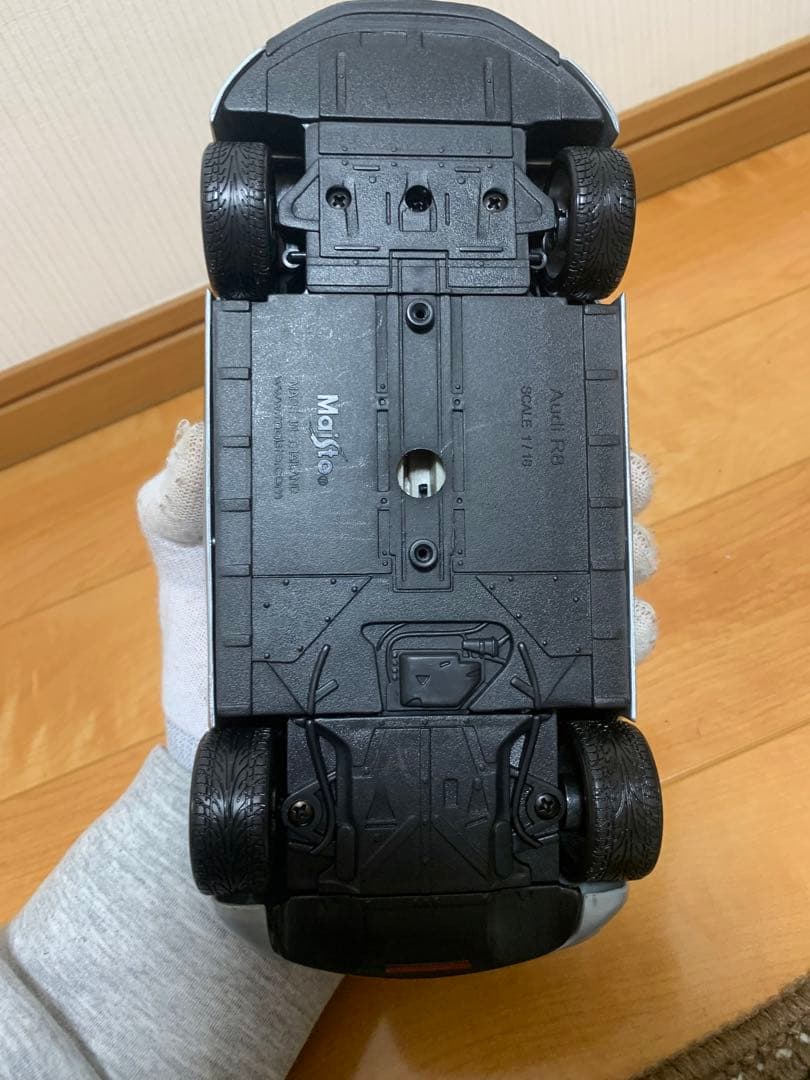 Audi R8 シルバー ミニカー　マイスト