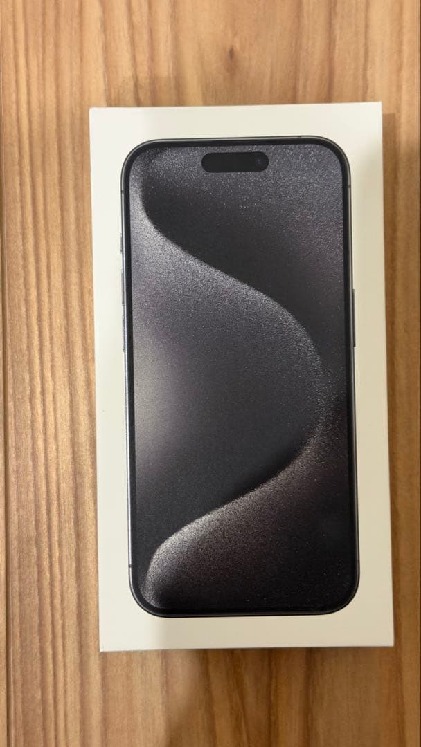 【ruu na】iPhone15 pro ブラックチタニウム 128GB