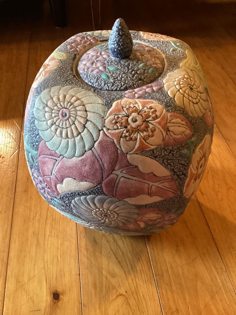 キルンアート　装飾陶器　釜焼　磁器　陶器　アート作品　飾り壺