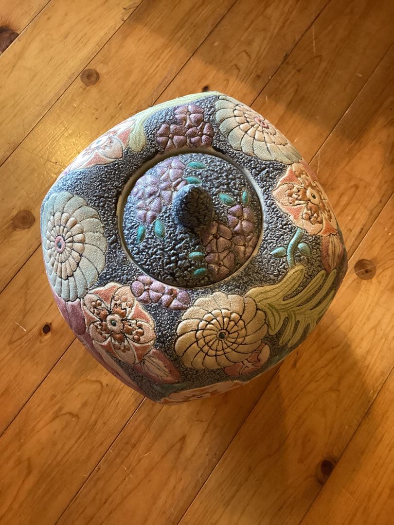 キルンアート　装飾陶器　釜焼　磁器　陶器　アート作品　飾り壺