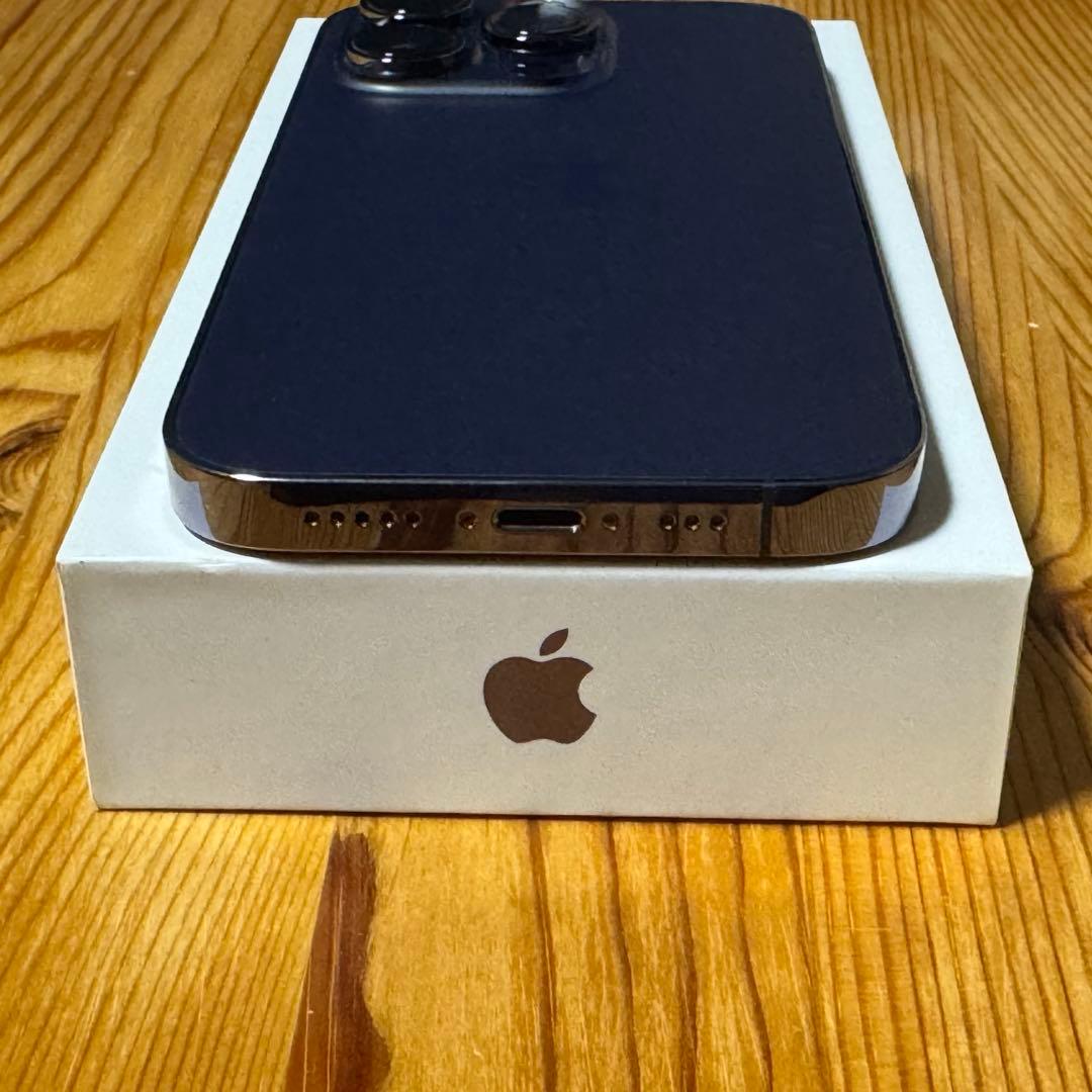 美品　Apple iPhone 14 Pro 128GB SIMフリーモデル