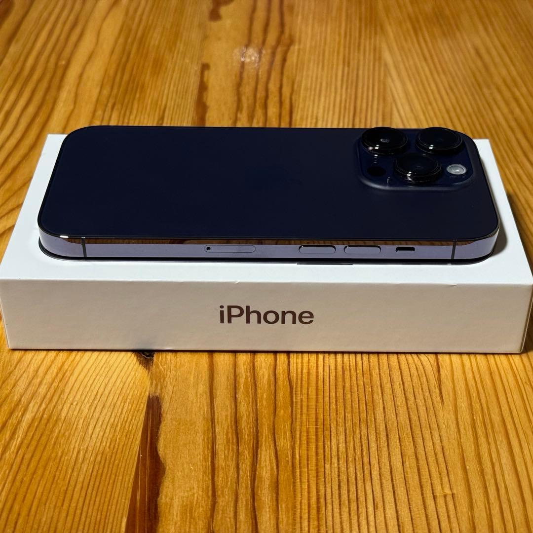 美品　Apple iPhone 14 Pro 128GB SIMフリーモデル